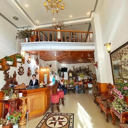 Gold Night Hotel Da Lat Zewnętrze zdjęcie