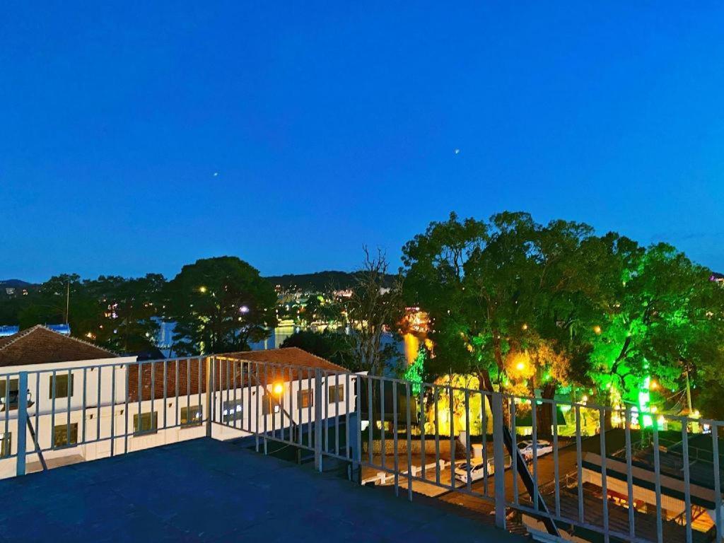 Gold Night Hotel Da Lat Zewnętrze zdjęcie