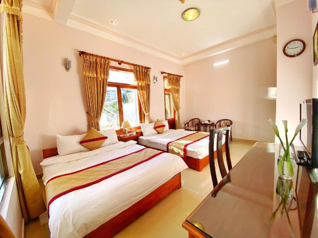 Gold Night Hotel Da Lat Zewnętrze zdjęcie